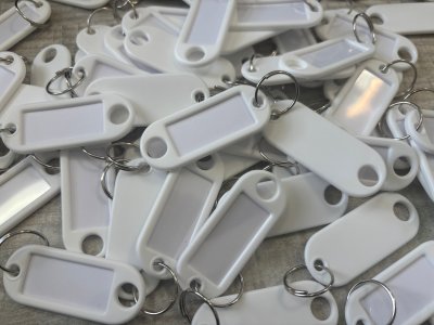 Sleutellabel met ring - Wit