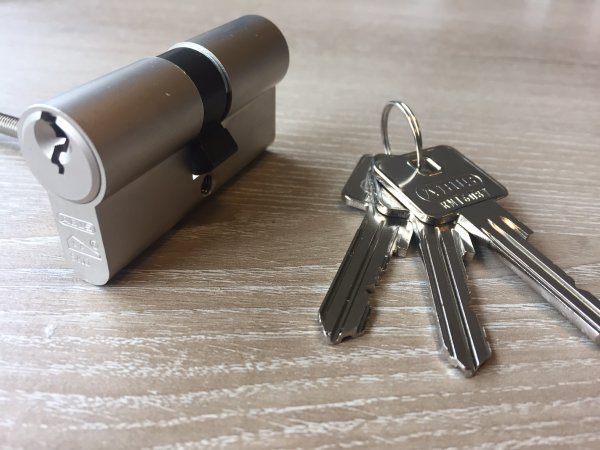 Abus profielcilinder SKG** E60 30/30 VS Abus profielcilinder SKG** E60 30/30 VS