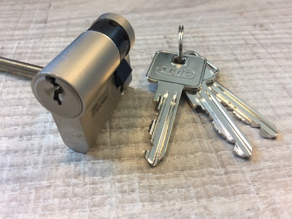 Abus profielcilinder SKG** E60 30/10 VS Abus profielcilinder SKG** E60 30/10 VS