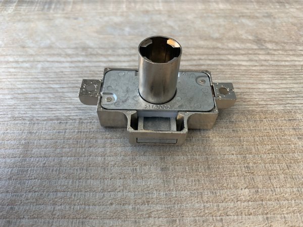 MLM draaistangslot type 750, doornmaat 25 mm, VCS18 MLM draaistangslot type 750, doornmaat 25 mm, VCS18